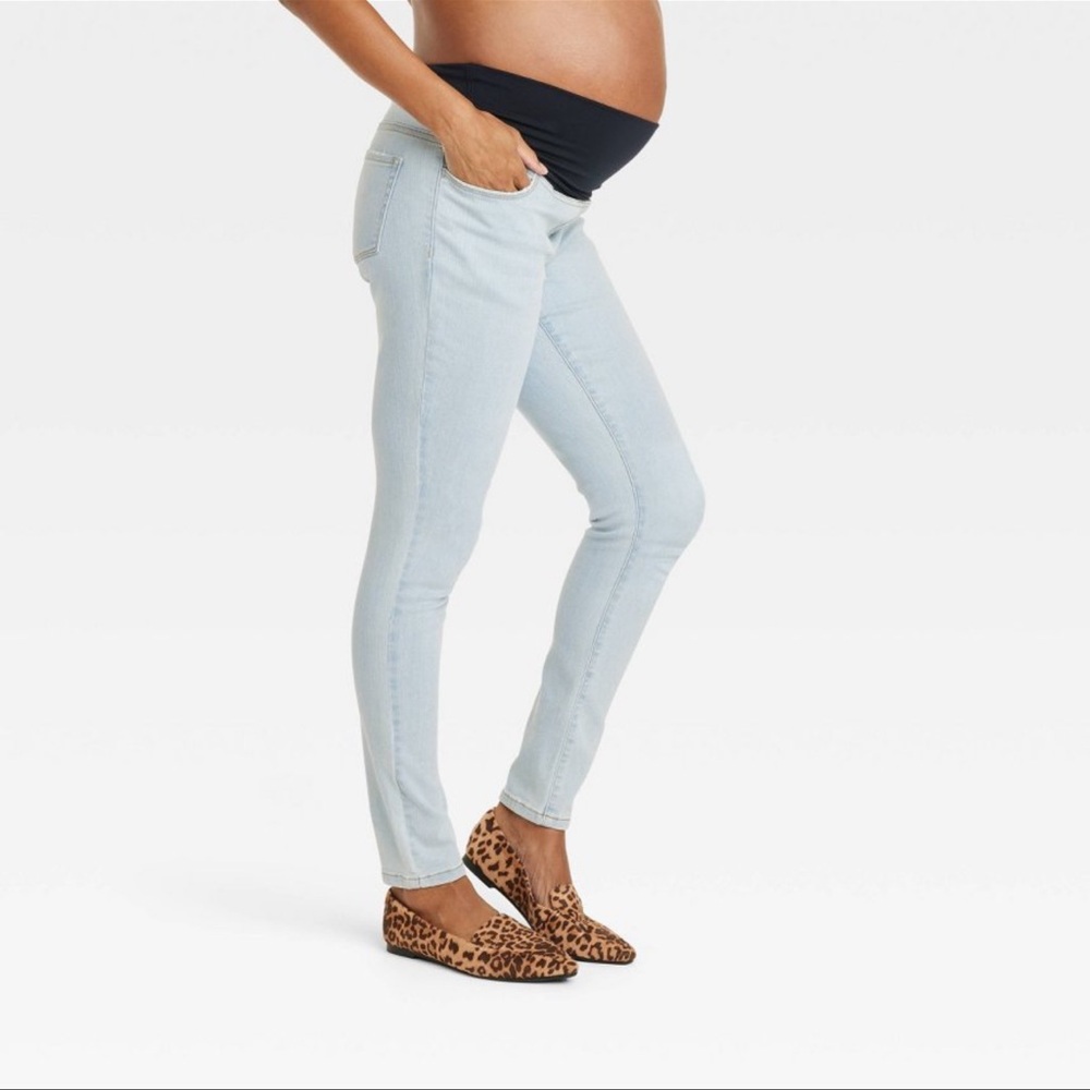 Over the belly skinny maternity pants light wash